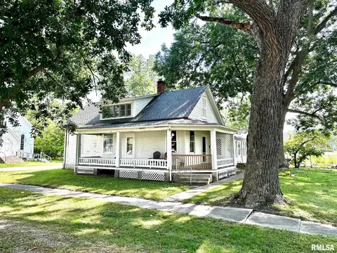 103 N Williams St, Perry, IL 62362 photo 2