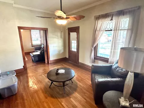103 N Williams St, Perry, IL 62362 photo 3