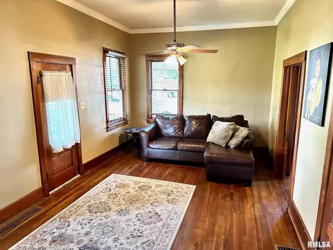 103 N Williams St, Perry, IL 62362 photo 5