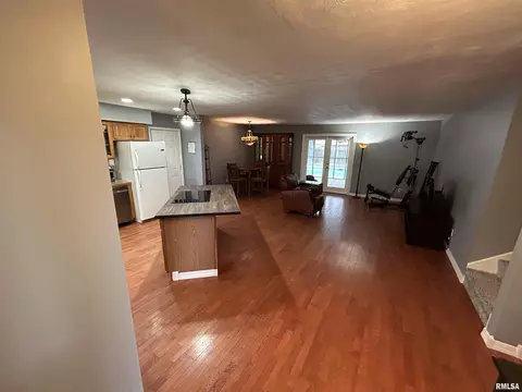 1909 Creighton Rd, Springfield, IL 62703 photo 3