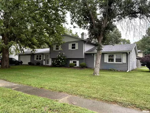 1909 Creighton Rd, Springfield, IL 62703