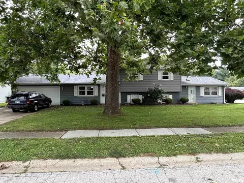1909 Creighton Rd, Springfield, IL 62703 photo 2