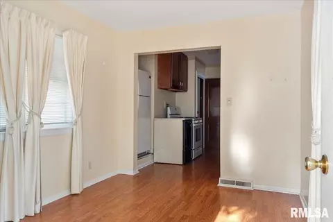 2920 S 4th St, Springfield, IL 62703 photo 14
