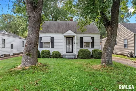 2920 S 4th St, Springfield, IL 62703