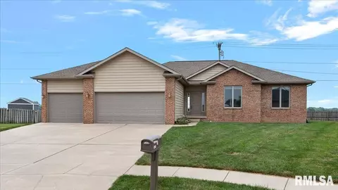 5420 Jaeger Dr, Springfield, IL 62707