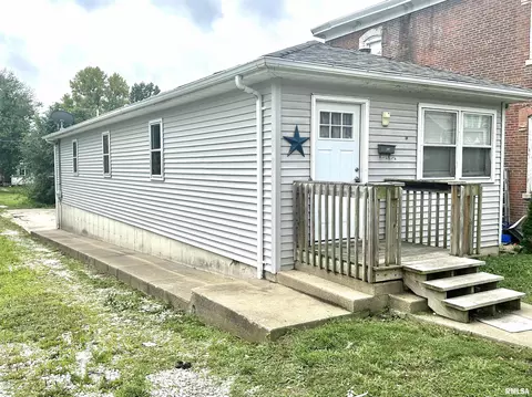 424 College Ave, Quincy, IL 62301