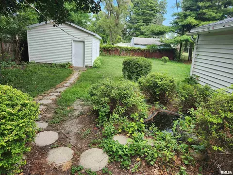 1236 N Bengel St, Springfield, IL 62702 photo 9