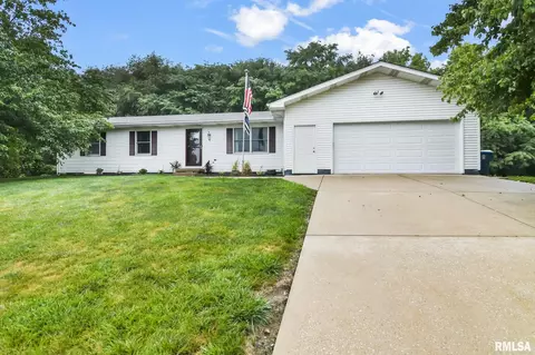 45 Aspen Rd, Pleasant Plains, IL 62677