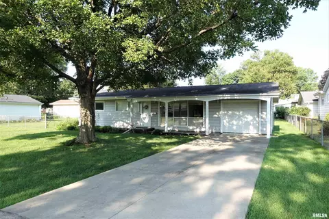 1232 N West St, Galesburg, IL 61401