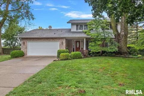 7 Cherry Dr, Rochester, IL 62563