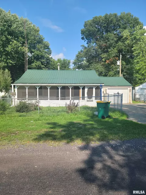 2 Lilac Ln, Springfield, IL 62702