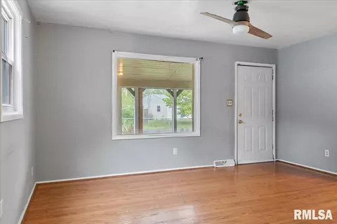2 Lilac Ln, Springfield, IL 62702 photo 8