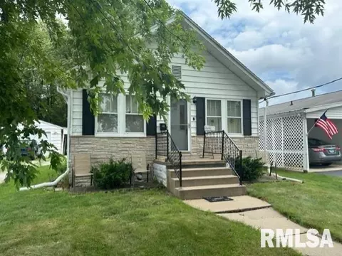 1202 Sherwood Eddy Dr, Jacksonville, IL 62650