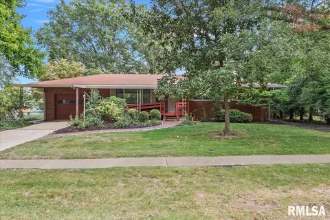13 Sherry Ln, Rochester, IL 62563