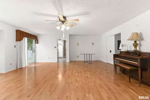 4585 E Powers Blvd, Decatur, IL 62521 photo 15