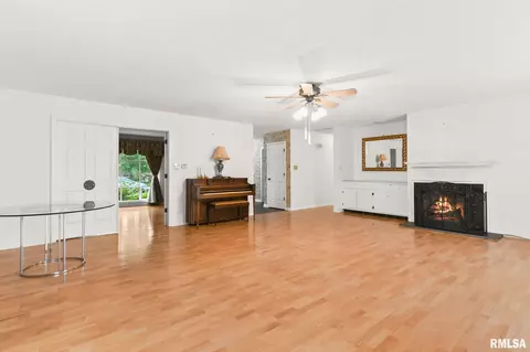 4585 E Powers Blvd, Decatur, IL 62521 photo 13