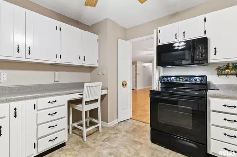 4585 E Powers Blvd, Decatur, IL 62521 photo 21