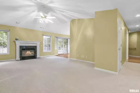 3909 Huxley Dr, Springfield, IL 62711 photo 9