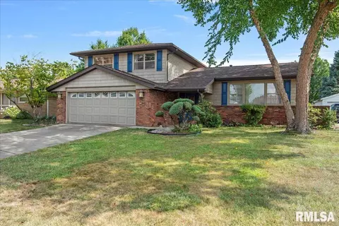 2208 Keokuk Dr, Springfield, IL 62702 photo 2