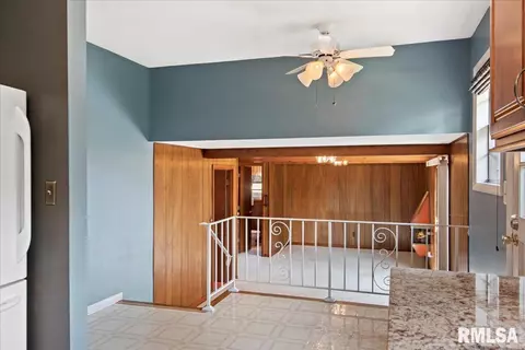 2208 Keokuk Dr, Springfield, IL 62702 photo 14