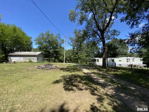 2715 Township Road 1350 N Rd, Oquawka, IL 61469