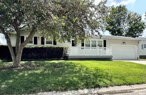 1009 Coronado West St, Jacksonville, IL 62650