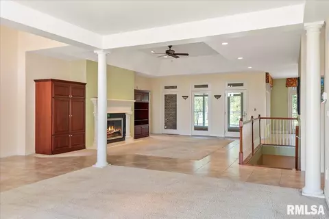 1240 Golf Crest Ct, Springfield, IL 62707 photo 9