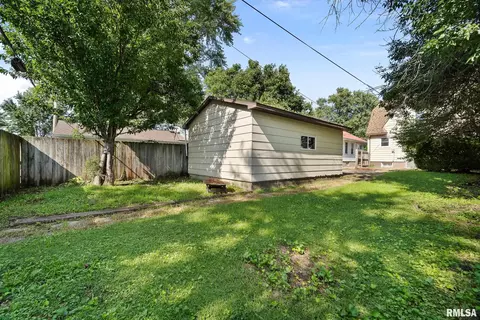 1729 Holmes Ave, Springfield, IL 62704 photo 8
