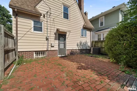 1729 Holmes Ave, Springfield, IL 62704 photo 7