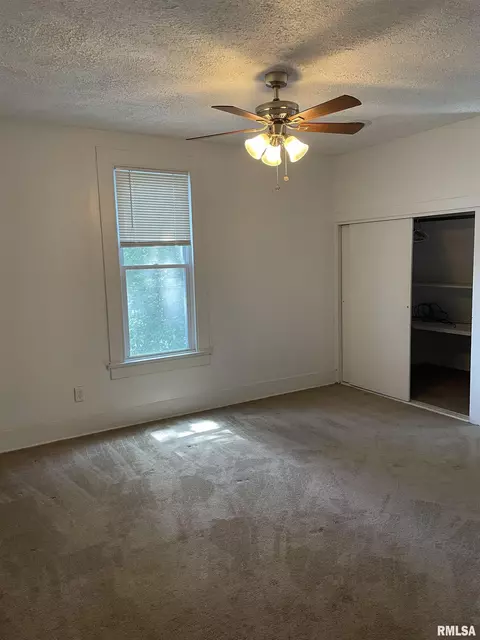 896 E State St, Jacksonville, IL 62650 photo 27