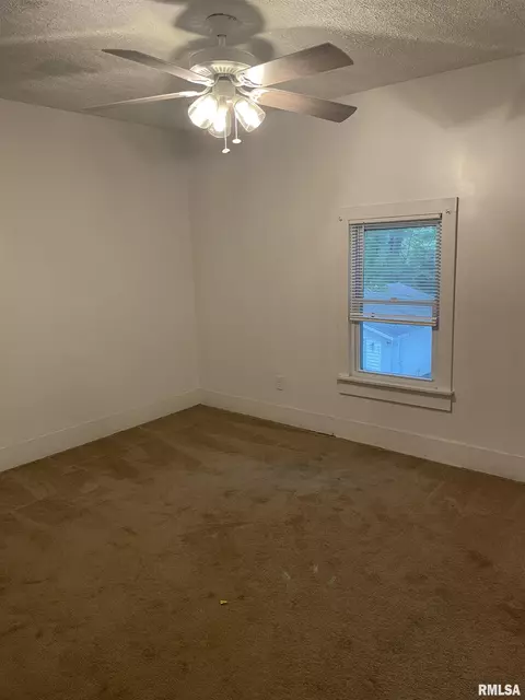 896 E State St, Jacksonville, IL 62650 photo 30