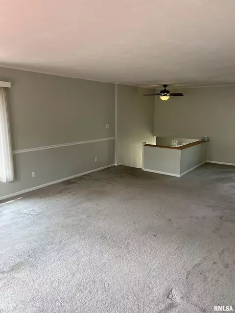 3122 Olympic Dr, Springfield, IL 62704 photo 3