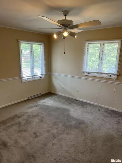 3122 Olympic Dr, Springfield, IL 62704 photo 9