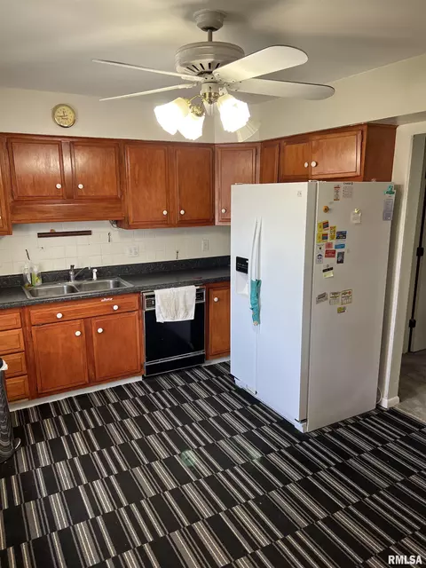 3122 Olympic Dr, Springfield, IL 62704 photo 7