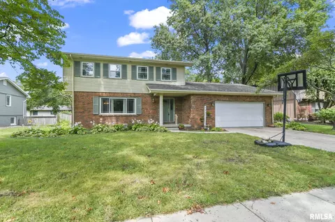 137 Cypress Point Dr, Springfield, IL 62704