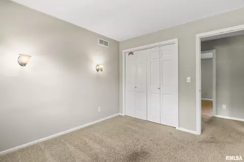 137 Cypress Point Dr, Springfield, IL 62704 photo 32