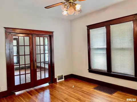 1709 E Reynolds St, Springfield, IL 62702 photo 8