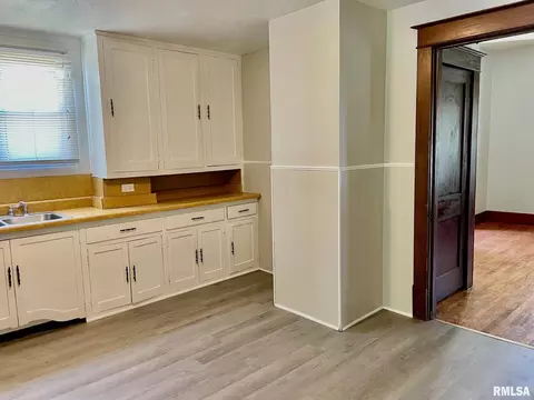 1709 E Reynolds St, Springfield, IL 62702 photo 13