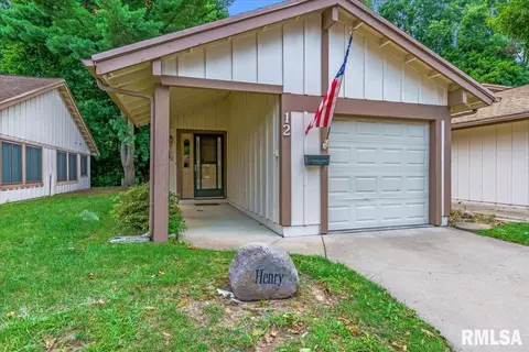 12 Oakbend Ct, Springfield, IL 62704 photo 2