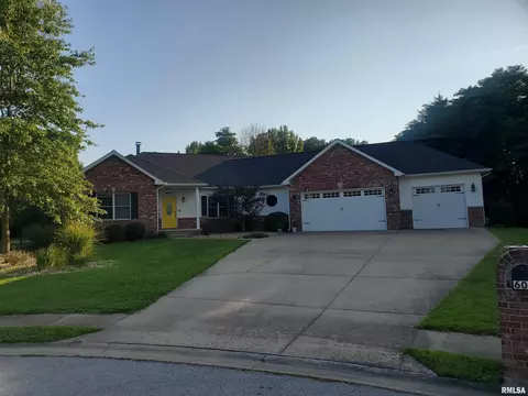 606 Deer Trl, Carbondale, IL 62901