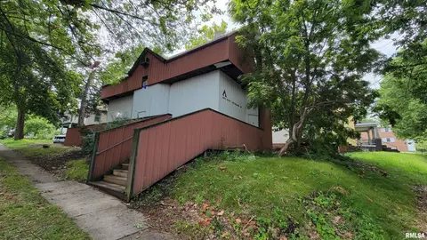 802 W Jefferson St, Springfield, IL 62702