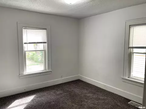 2300 Yale Blvd, Springfield, IL 62703 photo 9