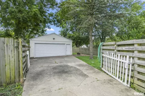 2204 E Kys, Springfield, IL 62702 photo 23