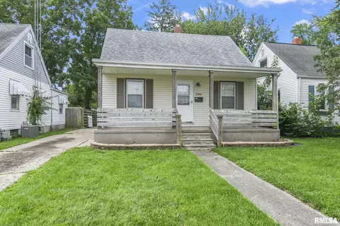 2204 E Kys, Springfield, IL 62702 photo 2