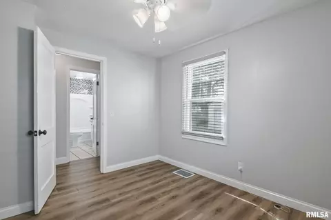 2204 E Kys, Springfield, IL 62702 photo 12