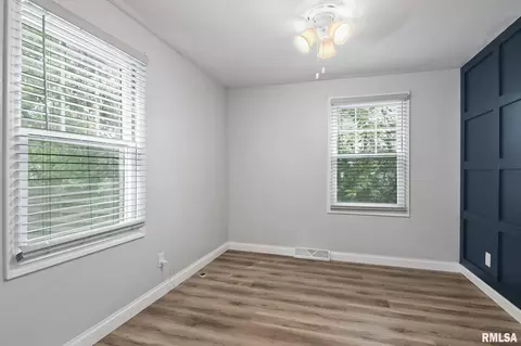 2204 E Kys, Springfield, IL 62702 photo 10