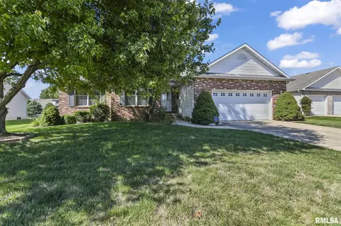5013 Manhattan Dr, Springfield, IL 62711 photo 3