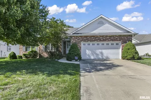 5013 Manhattan Dr, Springfield, IL 62711 photo 2