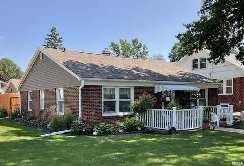 1193 Florence Ave, Galesburg, IL 61401