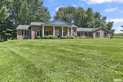 7894 Wildwood Acres Rd, Springfield, IL 62707